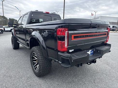 Used 2023 Ford F250 Lariat w/ Lariat Ultimate Package AWD/4WD image 5
