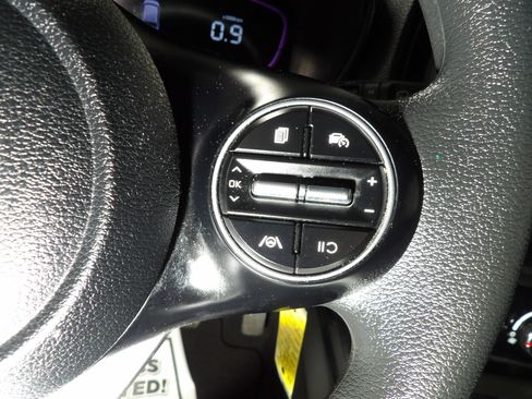 Used 2023 Kia Soul LX w/ Option Group 015 FWD image 19