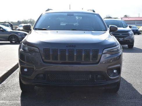 Used 2019 Jeep Cherokee Latitude Plus AWD/4WD image 11