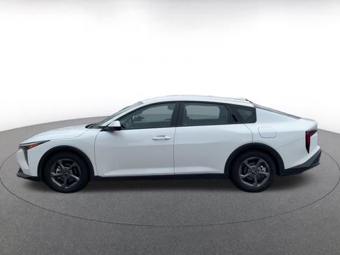 Used 2025 Kia K4 FWD image 9