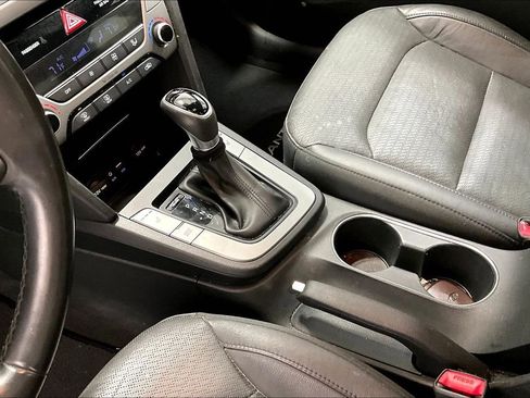 Used 2017 Hyundai Elantra Limited w/ Limited Tech Package 04 image 17