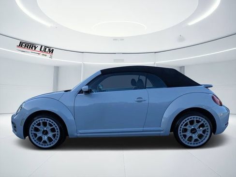 Used 2018 Volkswagen Beetle 2.0T Coast FWD image 9