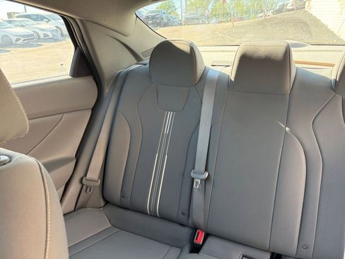 Used 2023 Hyundai Elantra SEL image 38