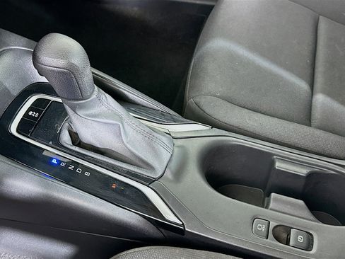 Used 2023 Toyota Corolla LE image 23