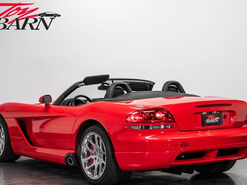Used 2005 Dodge Viper SRT-10 RWD image 3
