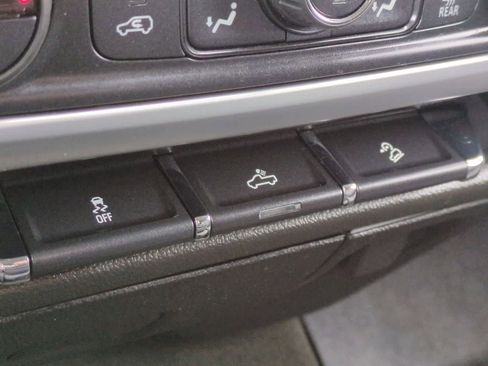 Used 2016 GMC Sierra 1500 SLE w/ SLE Value Package image 29