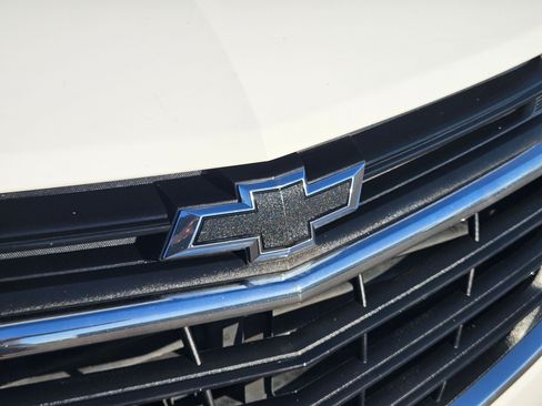 Certified 2021 Chevrolet Equinox LS w/ LS Convenience Package FWD image 10