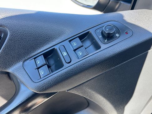 Used 2016 Volkswagen Tiguan S FWD image 13