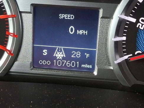 Used 2016 Toyota 4Runner SR5 image 16