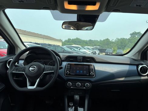 Used 2025 Nissan Versa SV FWD image 26