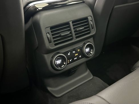 Used 2026 Land Rover Range Rover Velar Dynamic SE AWD/4WD image 24