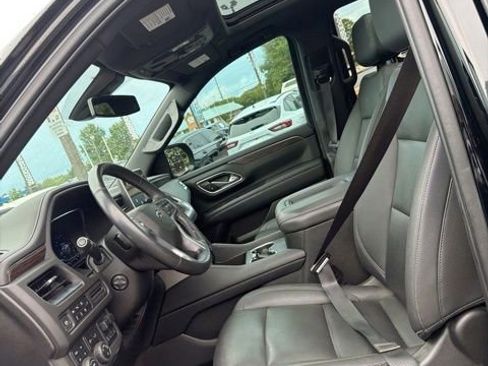 Used 2022 Chevrolet Tahoe Z71 w/ Luxury Package AWD/4WD image 14