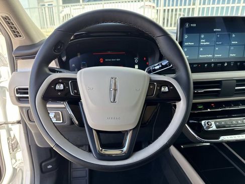 New 2026 Lincoln Corsair Premiere image 26