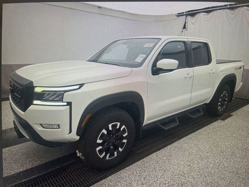 Used 2022 Nissan Frontier PRO-4X AWD/4WD image 1