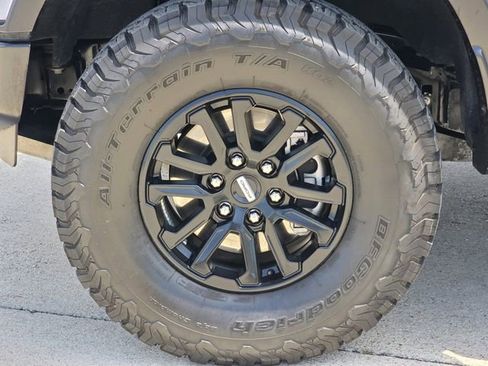 Used 2025 Ford F150 Raptor AWD/4WD image 9