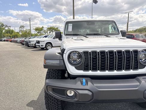 Used 2025 Jeep Wrangler Unlimited Rubicon 4xe w/ Safety Group image 9