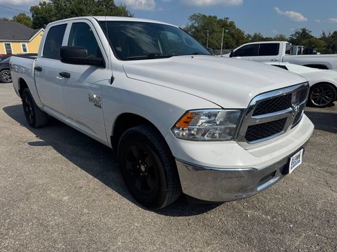 Used 2022 RAM 1500 Classic SLT AWD/4WD image 8