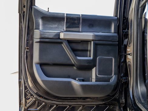 Used 2021 Ford F250 Platinum w/ Tremor Off-Road Package image 37