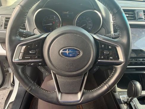 Used 2018 Subaru Outback 3.6R Touring AWD/4WD image 15