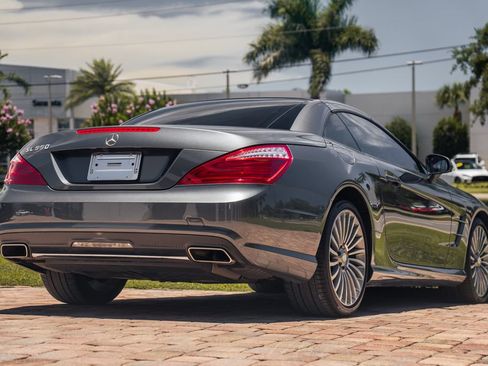 Used 2013 Mercedes-Benz SL 550 image 5
