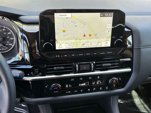 New 2025 Nissan Pathfinder SL w/ Black Appearance Package image 21