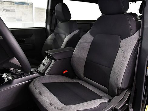 New 2026 Ford Bronco 2-Door AWD/4WD image 25