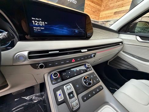 Certified 2025 Hyundai Palisade Calligraphy image 18