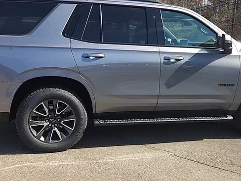 Used 2021 Chevrolet Tahoe Z71 w/ Z71 Signature Package image 9