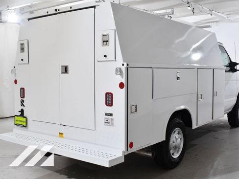 New 2026 Ford E-350 and Econoline 350 Super Duty w/ Power Equipment Group image 12