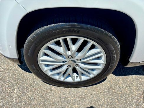 Used 2017 Jeep Grand Cherokee Summit AWD/4WD image 40