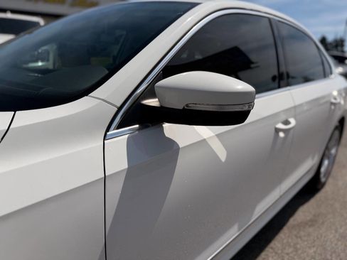 Used 2014 Volkswagen Passat TDI SE image 32