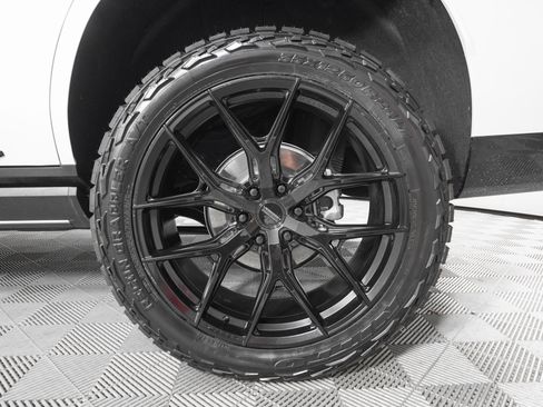 Used 2026 Cadillac Escalade Platinum Sport w/ LPO, ONYX Package image 36