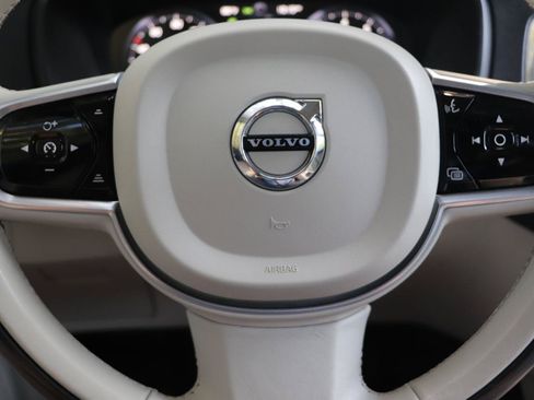 Used 2019 Volvo XC90 T6 Momentum w/ Advanced Package AWD/4WD image 13