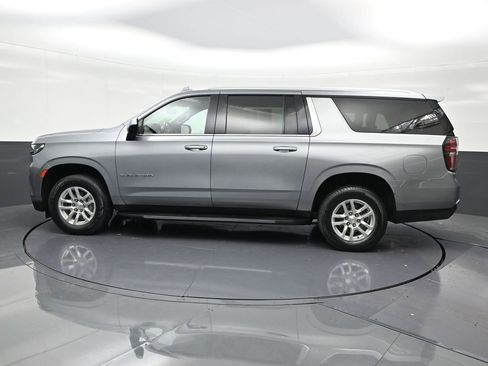 Used 2023 Chevrolet Suburban LS image 2