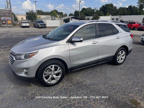 Used 2018 Chevrolet Equinox Premier FWD image 2