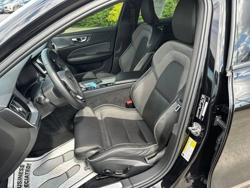 Certified 2024 Volvo S60 B5 Plus AWD/4WD image 23