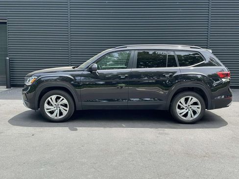 Used 2023 Volkswagen Atlas SE AWD/4WD image 2