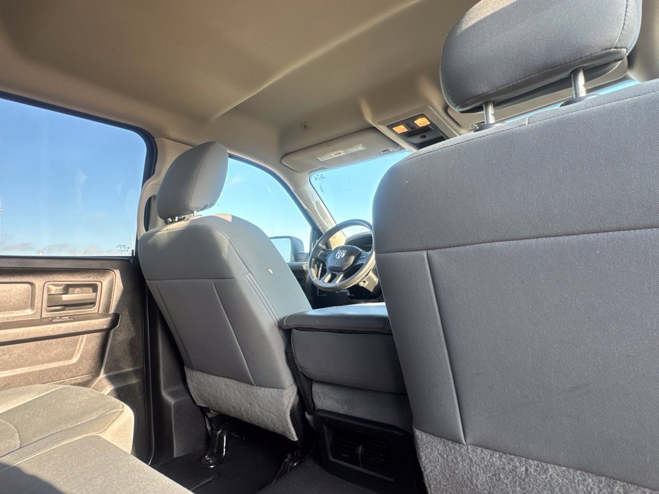 Used 2019 RAM 1500 Express w/ Express Value Package AWD/4WD image 39