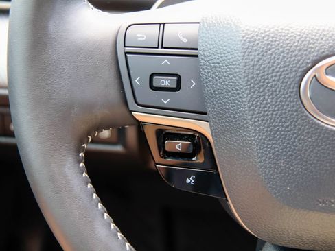 Used 2026 Toyota Camry SE w/ Convenience Package FWD image 13