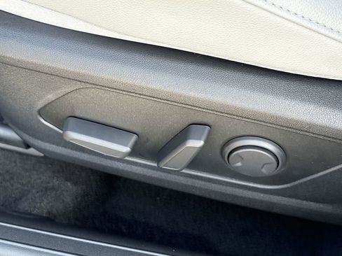 New 2026 Hyundai Elantra Limited image 17