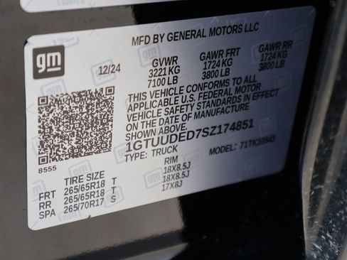 Used 2025 GMC Sierra 1500 SLT image 39