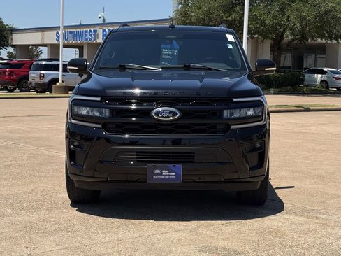 Used 2024 Ford Expedition Limited RWD image 9