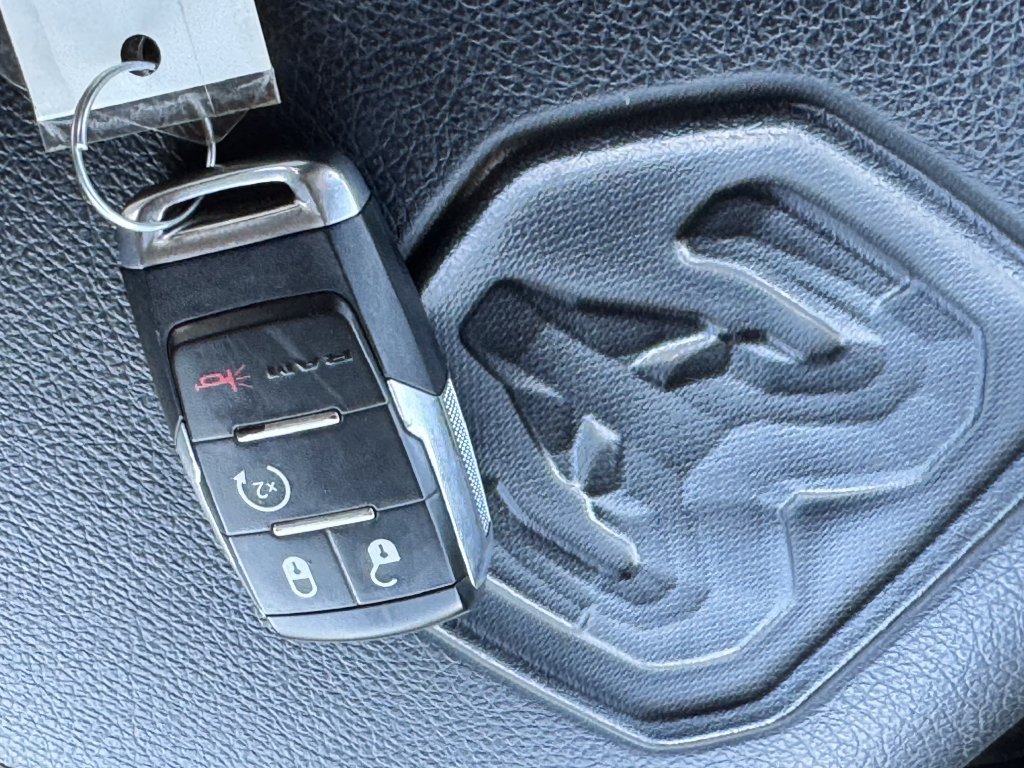 Used 2022 RAM 2500 Laramie AWD/4WD image 35