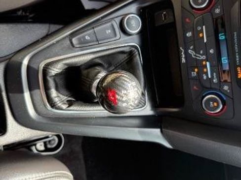 Used 2017 Ford Focus ST w/ Equipment Group 402A FWD image 32