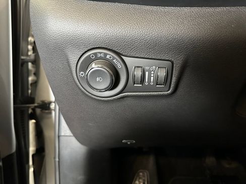 Used 2024 Jeep Compass Limited AWD/4WD image 19
