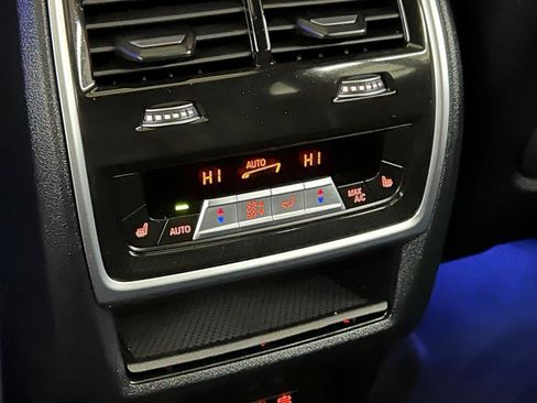 Used 2024 BMW X7 M60i w/ Executive Package image 23