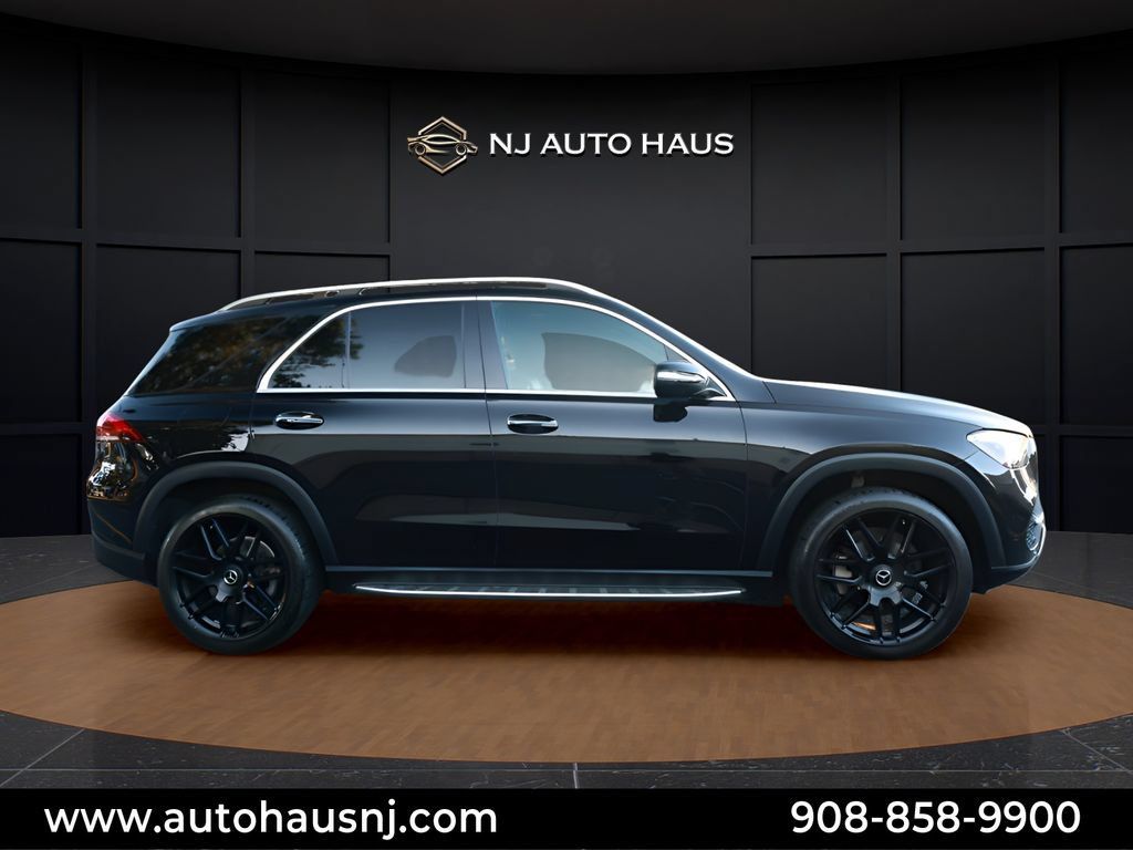 Used 2020 Mercedes-Benz GLE 350 4MATIC w/ 3rd Row Seat Package image 4
