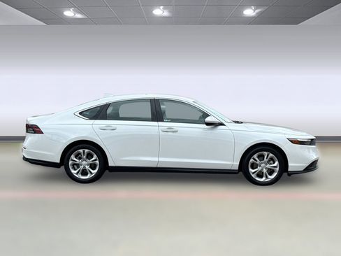 Certified 2023 Honda Accord LX image 7