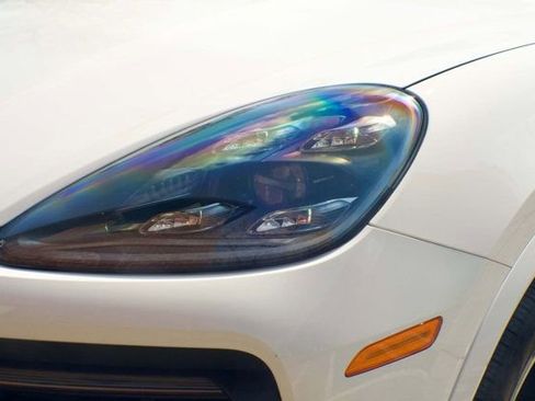 Used 2021 Porsche Cayenne S image 9