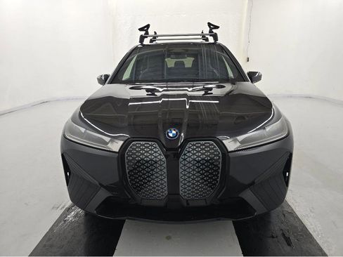 Used 2023 BMW iX xDrive50 w/ Sport Package AWD/4WD image 2